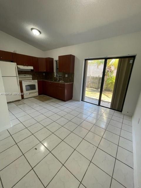 WATERSIDE TOWNHOMES SEC 2 - Residential