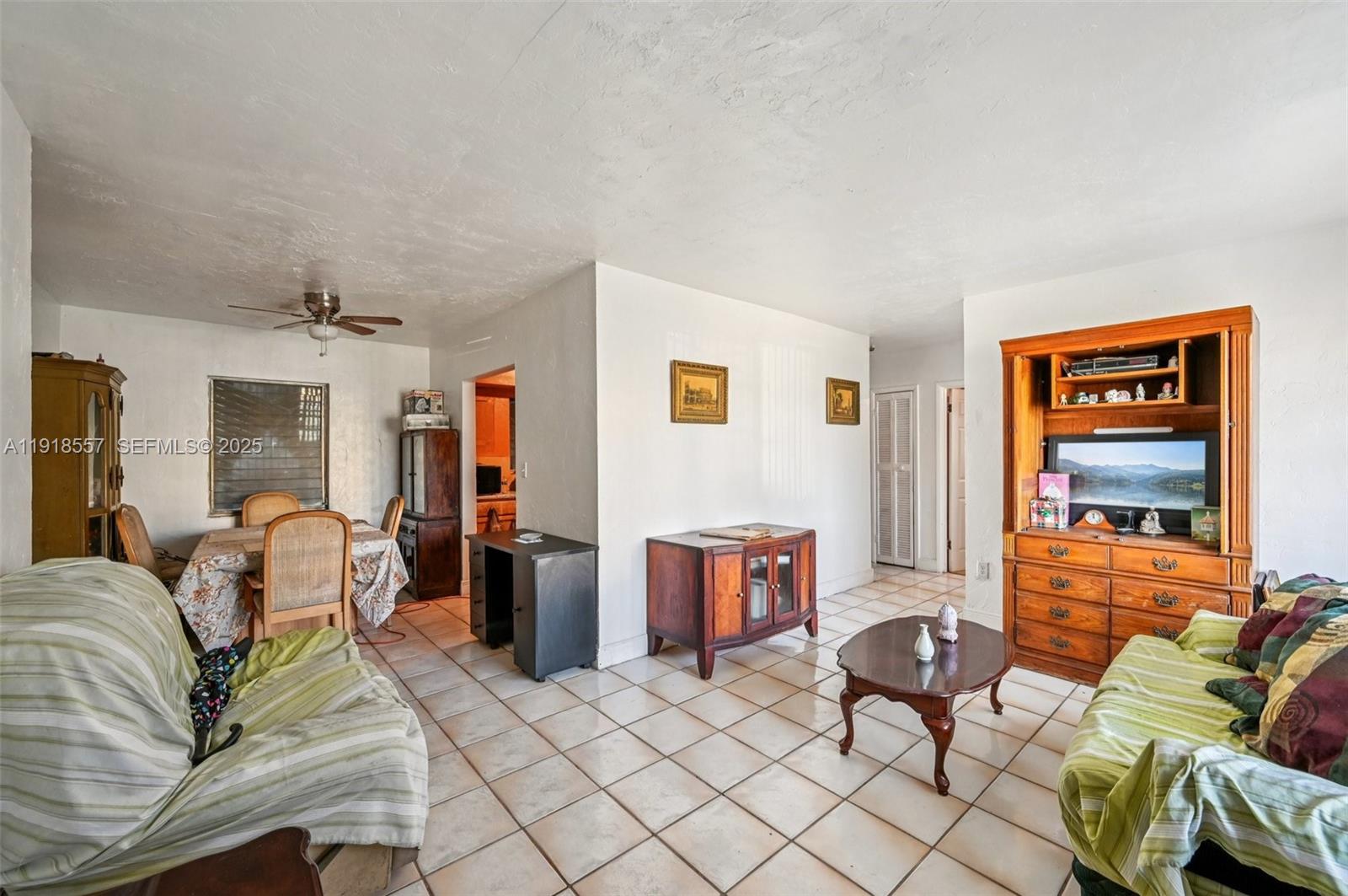 GOLDEN HIGHLANDS EST - Residential