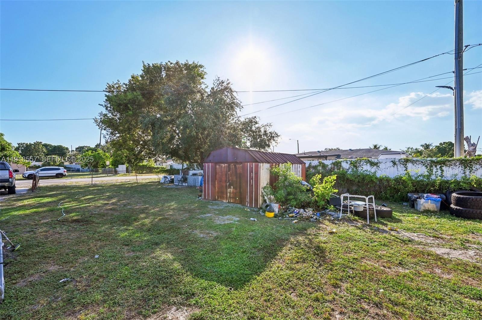 GOLDEN HIGHLANDS EST - Residential