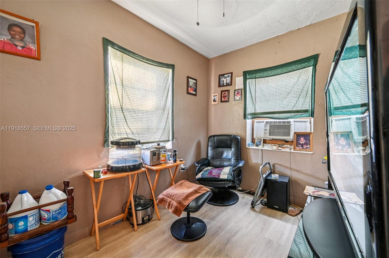 GOLDEN HIGHLANDS EST - Residential