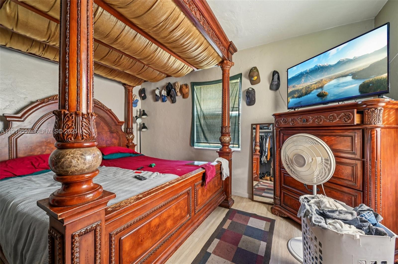 GOLDEN HIGHLANDS EST - Residential