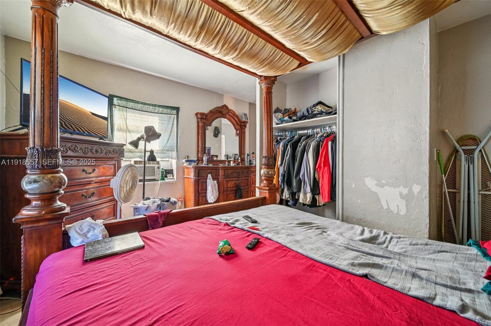 GOLDEN HIGHLANDS EST - Residential