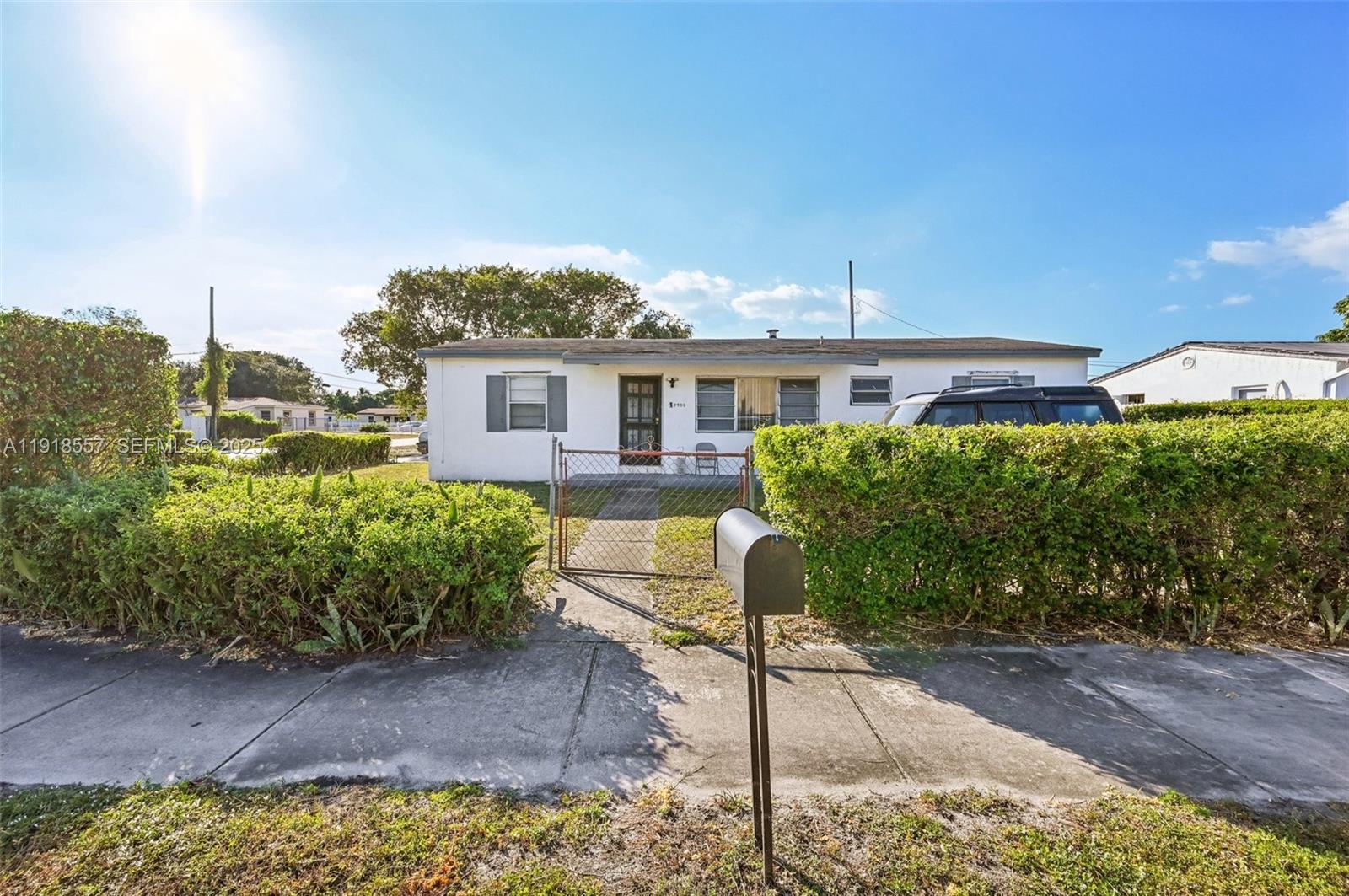 GOLDEN HIGHLANDS EST - Residential