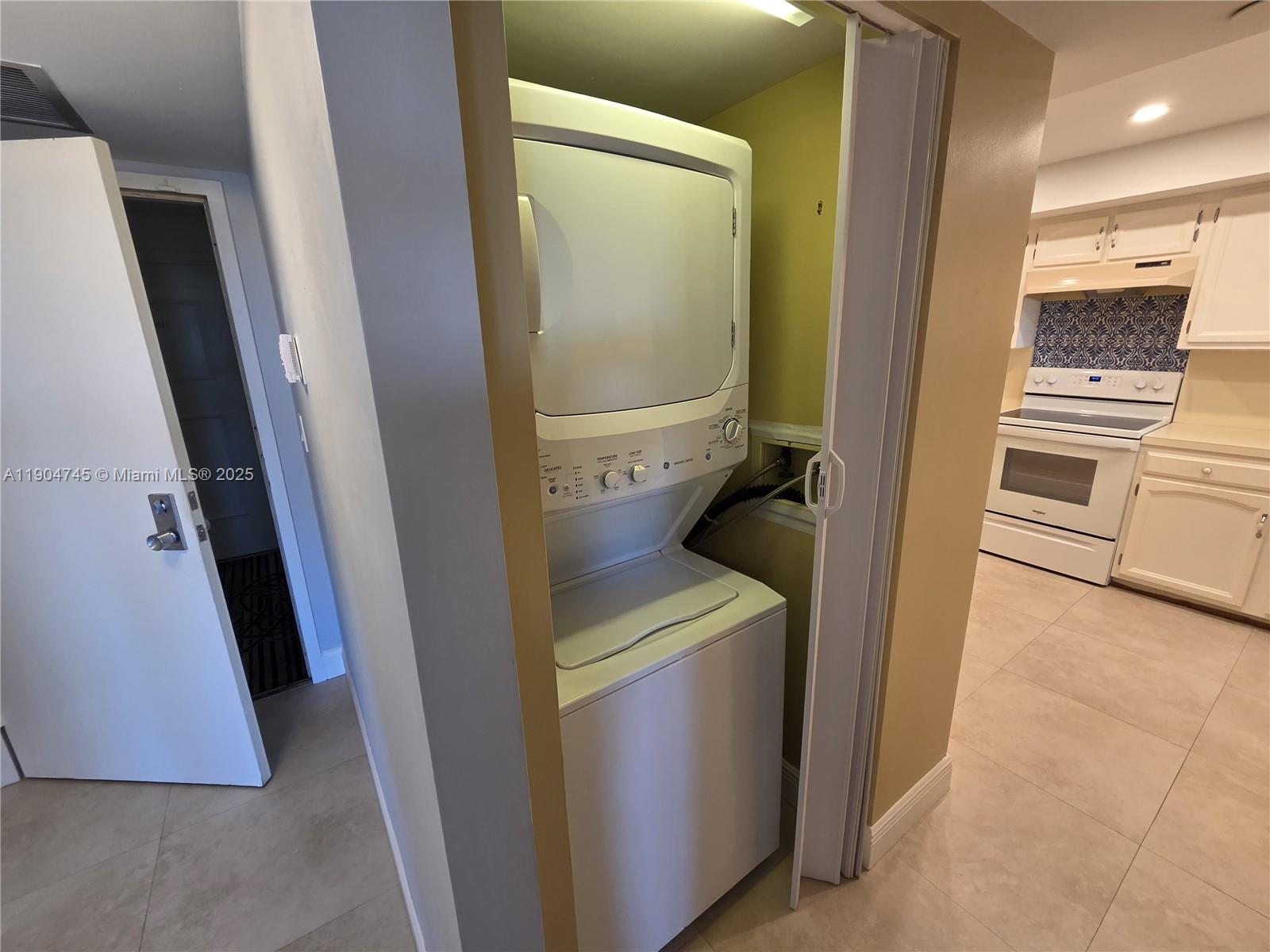 TOWER PORTSMOUTH AT PORT - Residential Lease