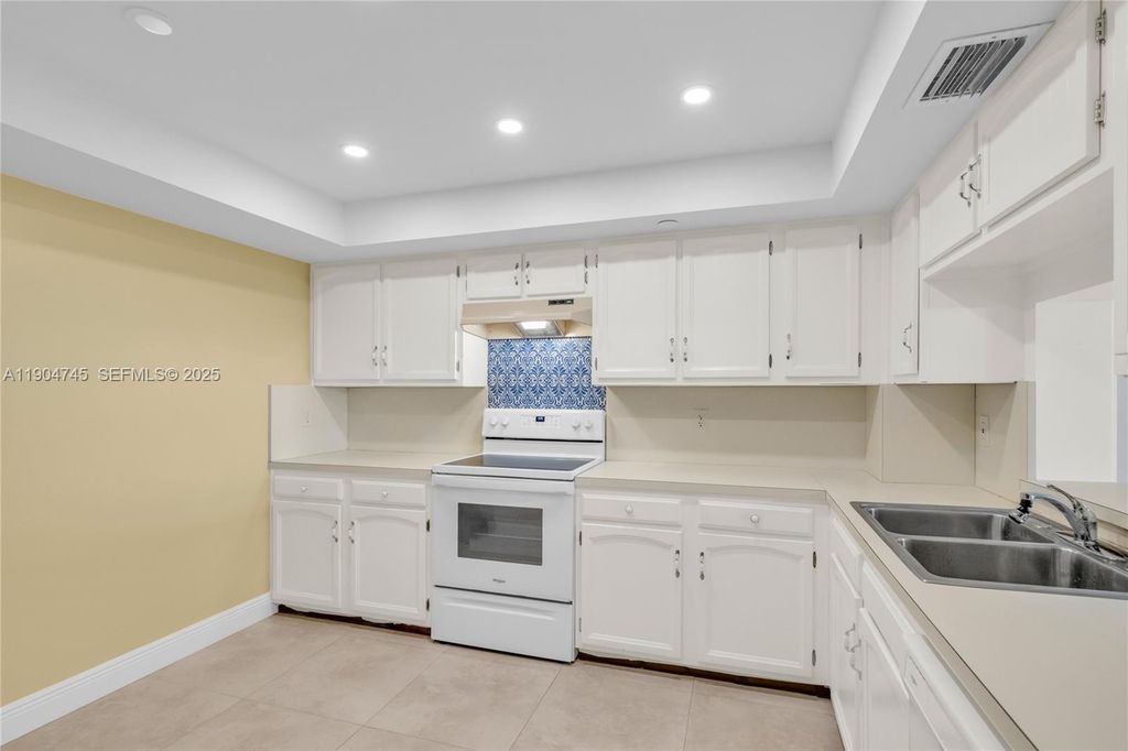 Photo of 3200 N Port Royale Dr N #1210, Fort Lauderdale, FL 33308 (MLS # A11904745)