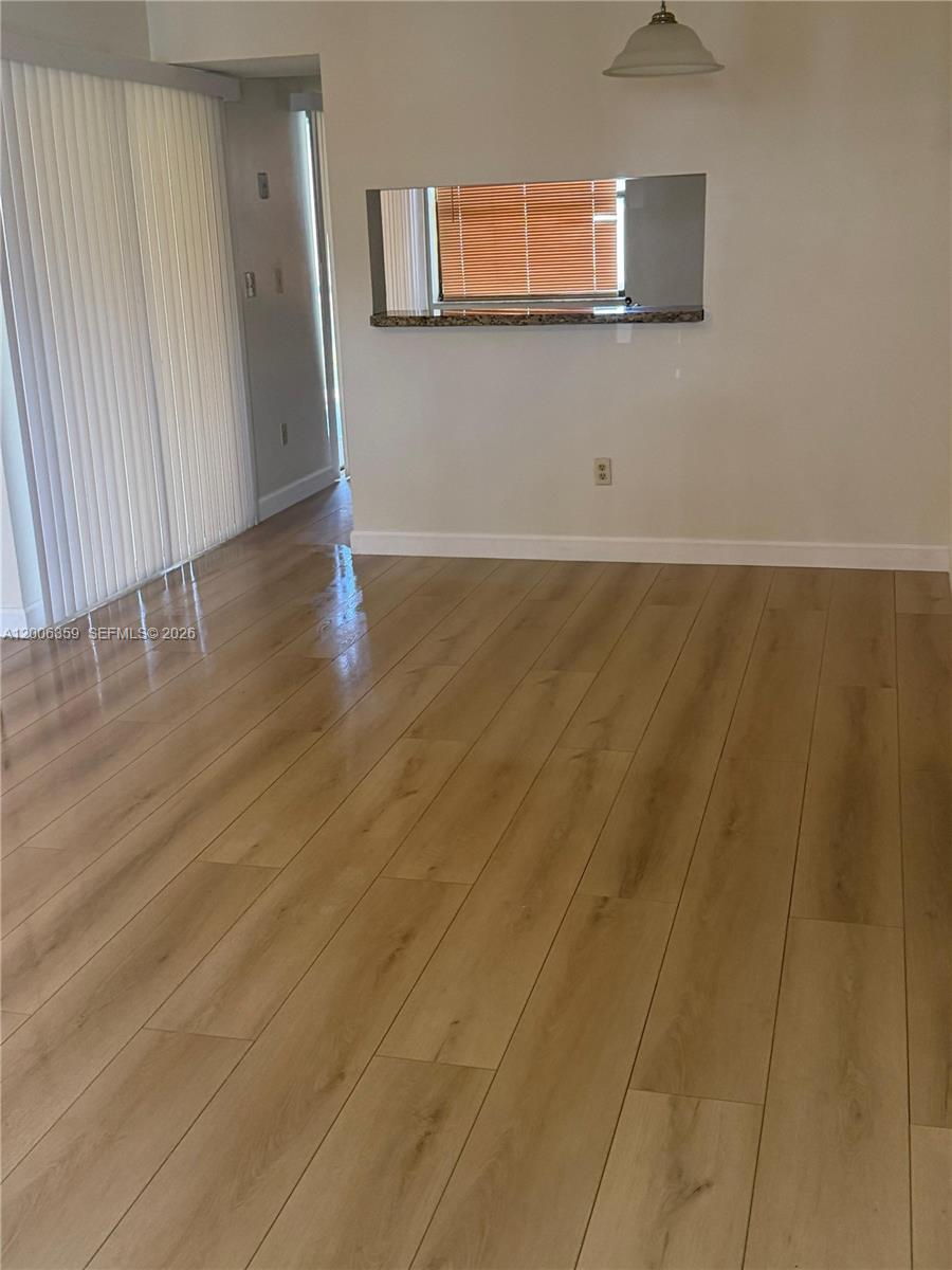 LAKESHORE CONDO #4 - Residential Lease