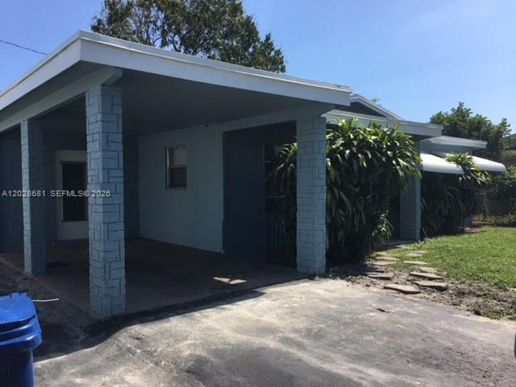 Photo of 1580 NW 32nd Ave #1580, Lauderhill, FL 33311 (MLS # A12028681)