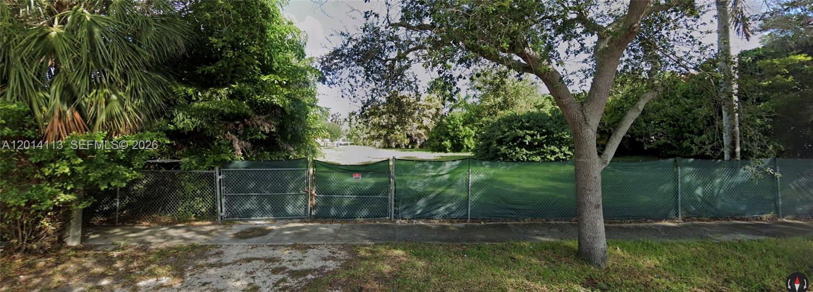 BAYSHORE ESTATES - Land