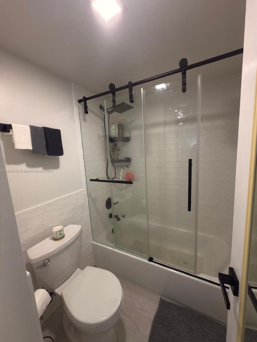 ASHLEIGH HOUSE CONDO - Residential Lease