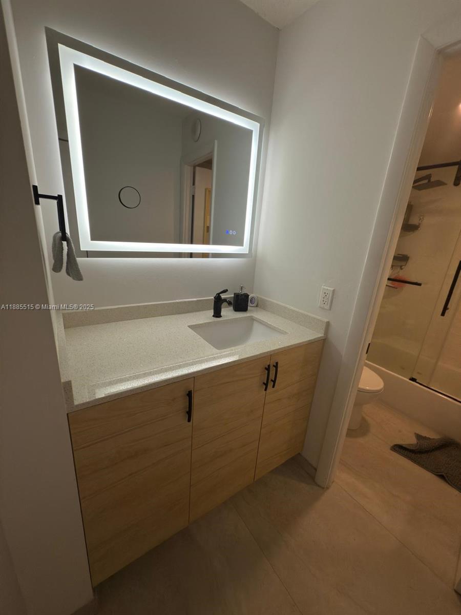 ASHLEIGH HOUSE CONDO - Residential Lease