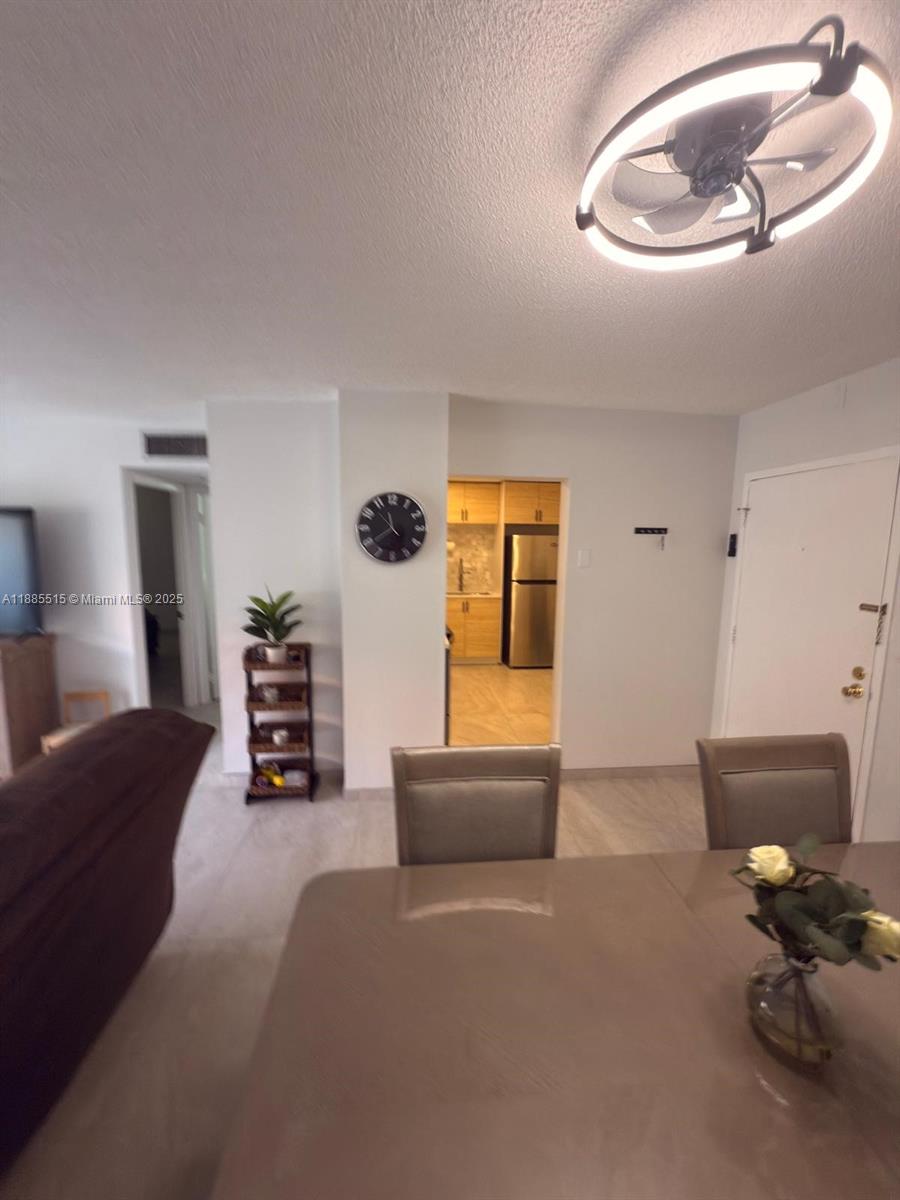 ASHLEIGH HOUSE CONDO - Residential Lease