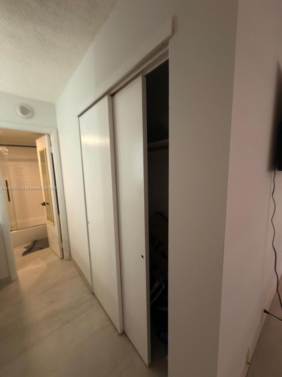 ASHLEIGH HOUSE CONDO - Residential Lease