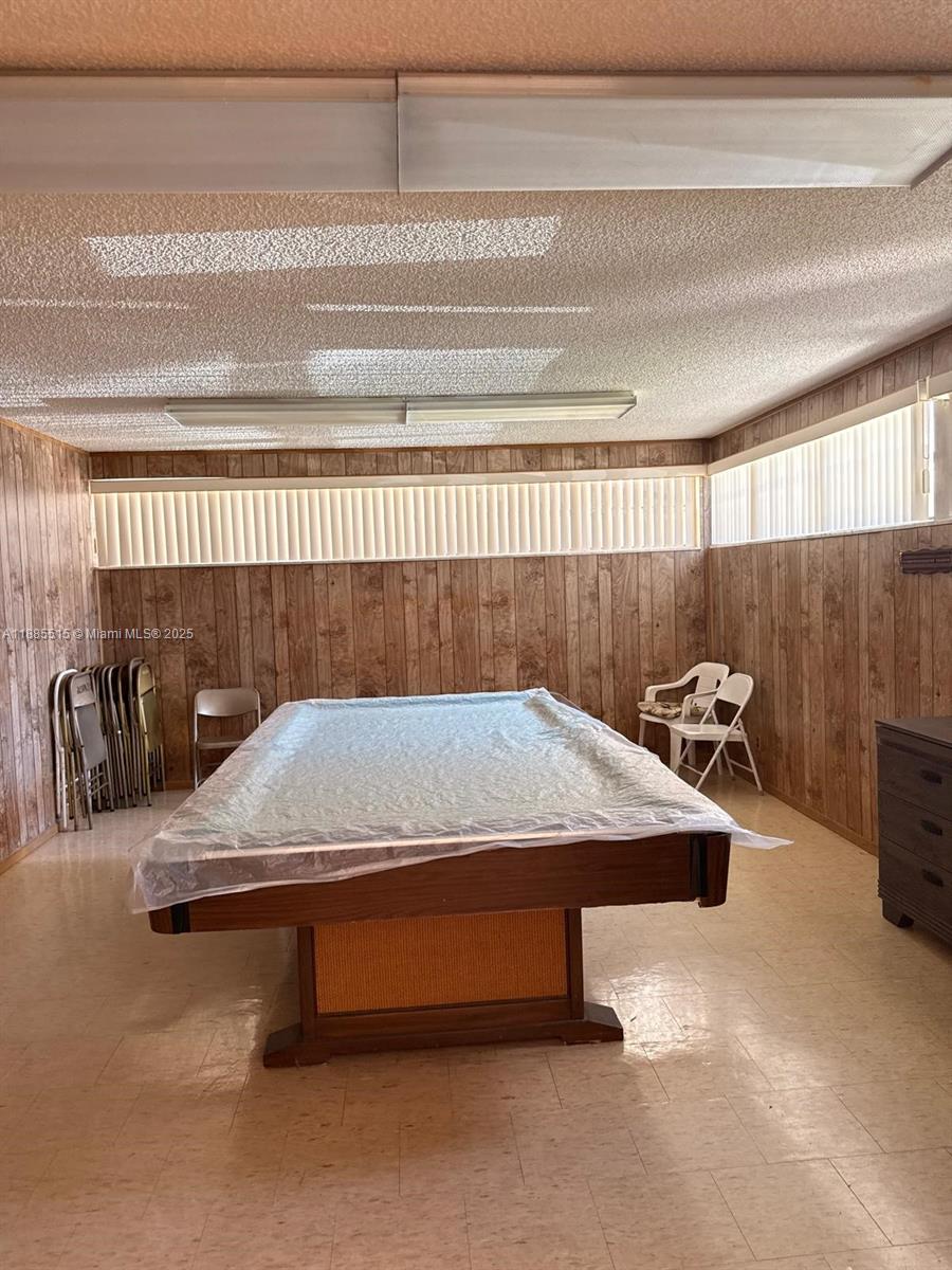 ASHLEIGH HOUSE CONDO - Residential Lease