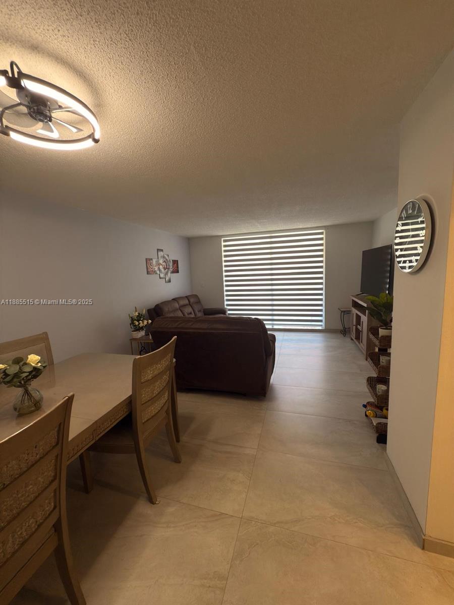 ASHLEIGH HOUSE CONDO - Residential Lease