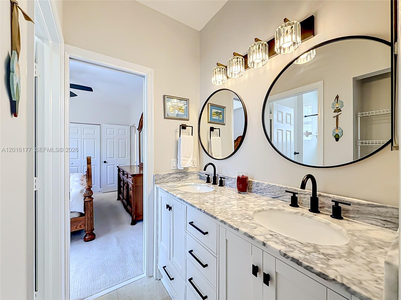 KENSINGTON - Residential