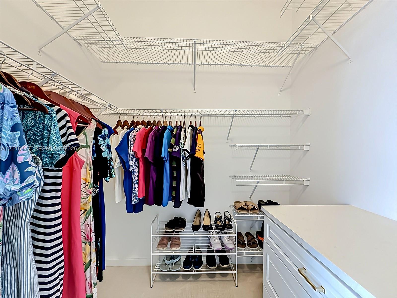 KENSINGTON - Residential