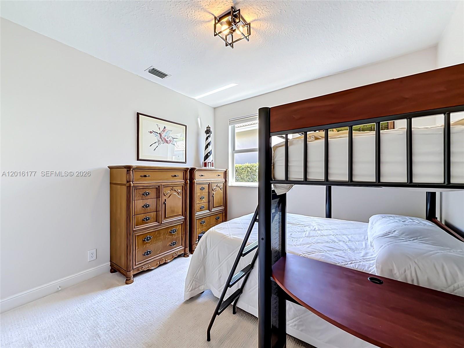 KENSINGTON - Residential