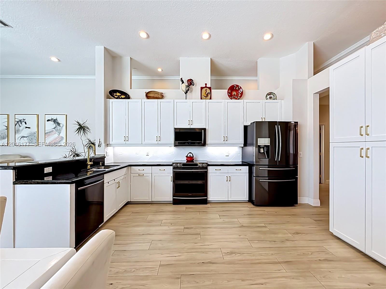 KENSINGTON - Residential