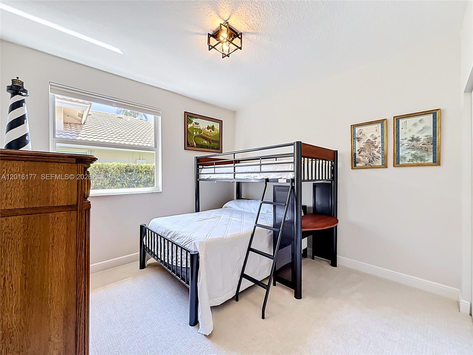 KENSINGTON - Residential