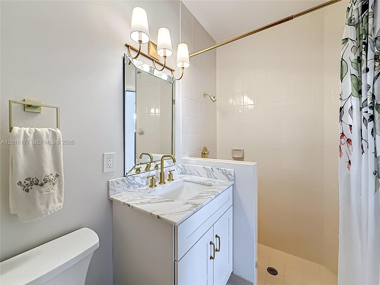 KENSINGTON - Residential