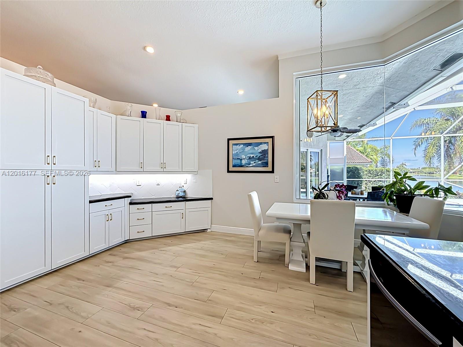 KENSINGTON - Residential