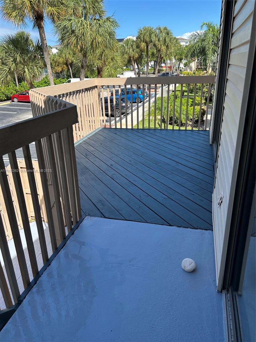 LAKE PLACE CONDO - Residential Lease