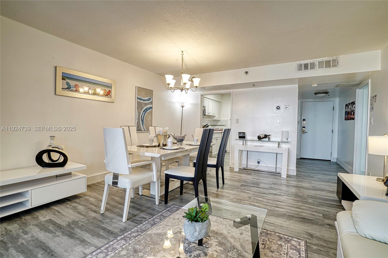 THE ALEXANDER CONDO - Residential