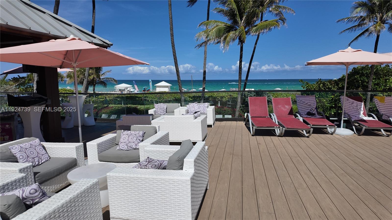 THE ALEXANDER CONDO - Residential