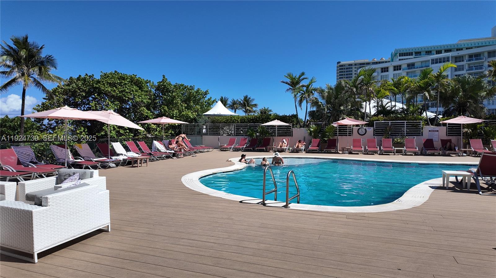 THE ALEXANDER CONDO - Residential