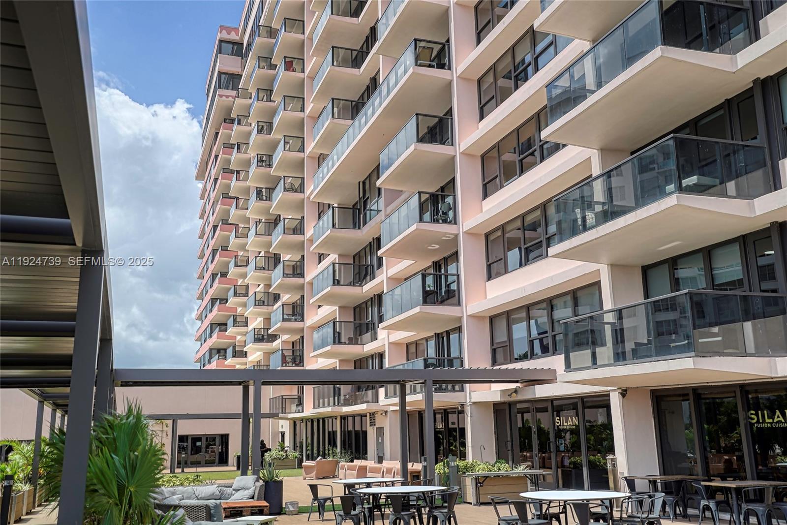 THE ALEXANDER CONDO - Residential