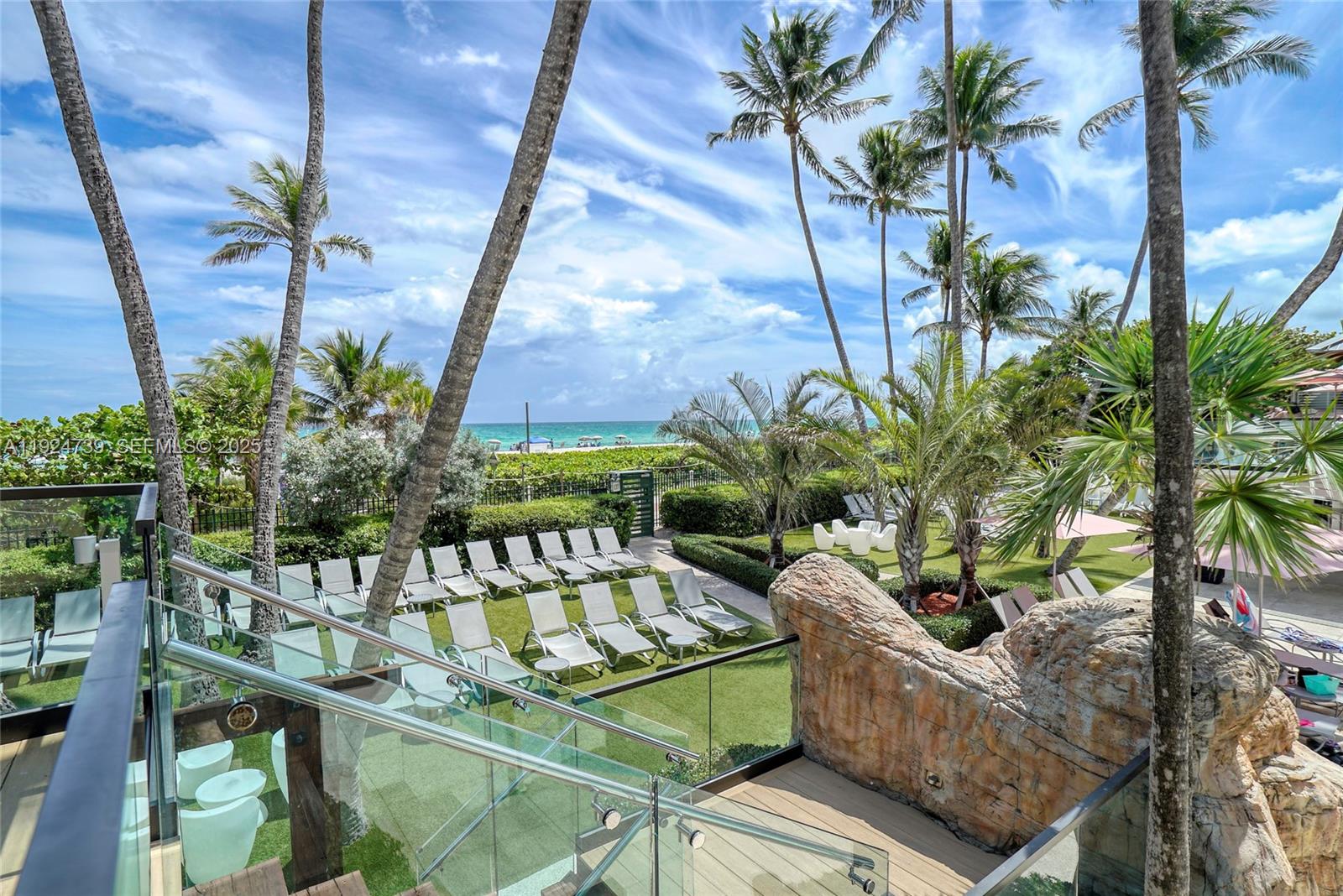 THE ALEXANDER CONDO - Residential