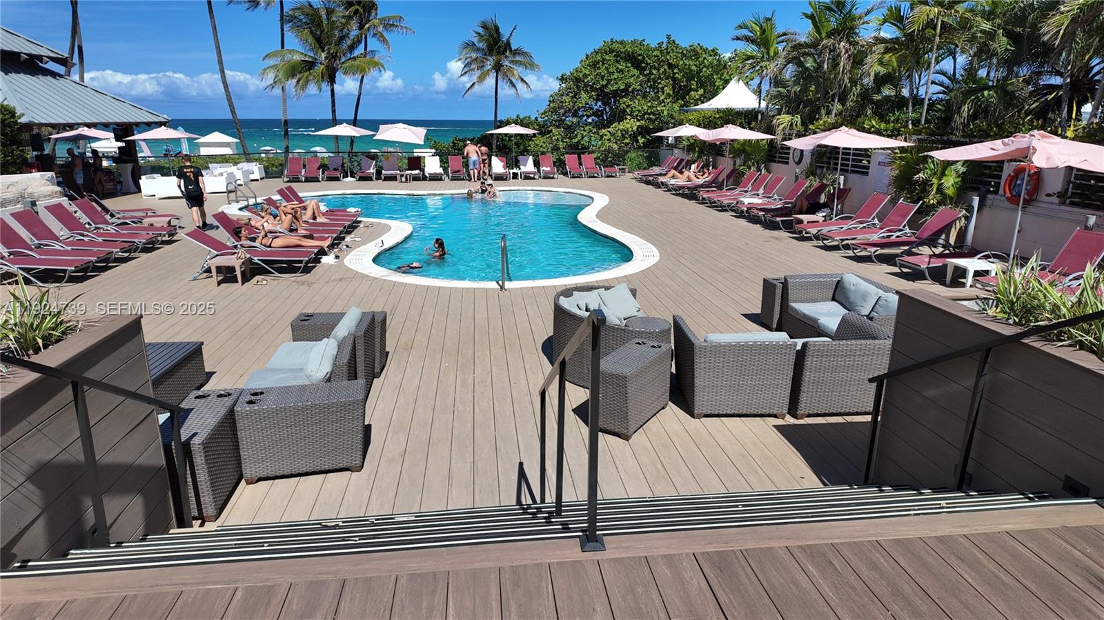 THE ALEXANDER CONDO - Residential