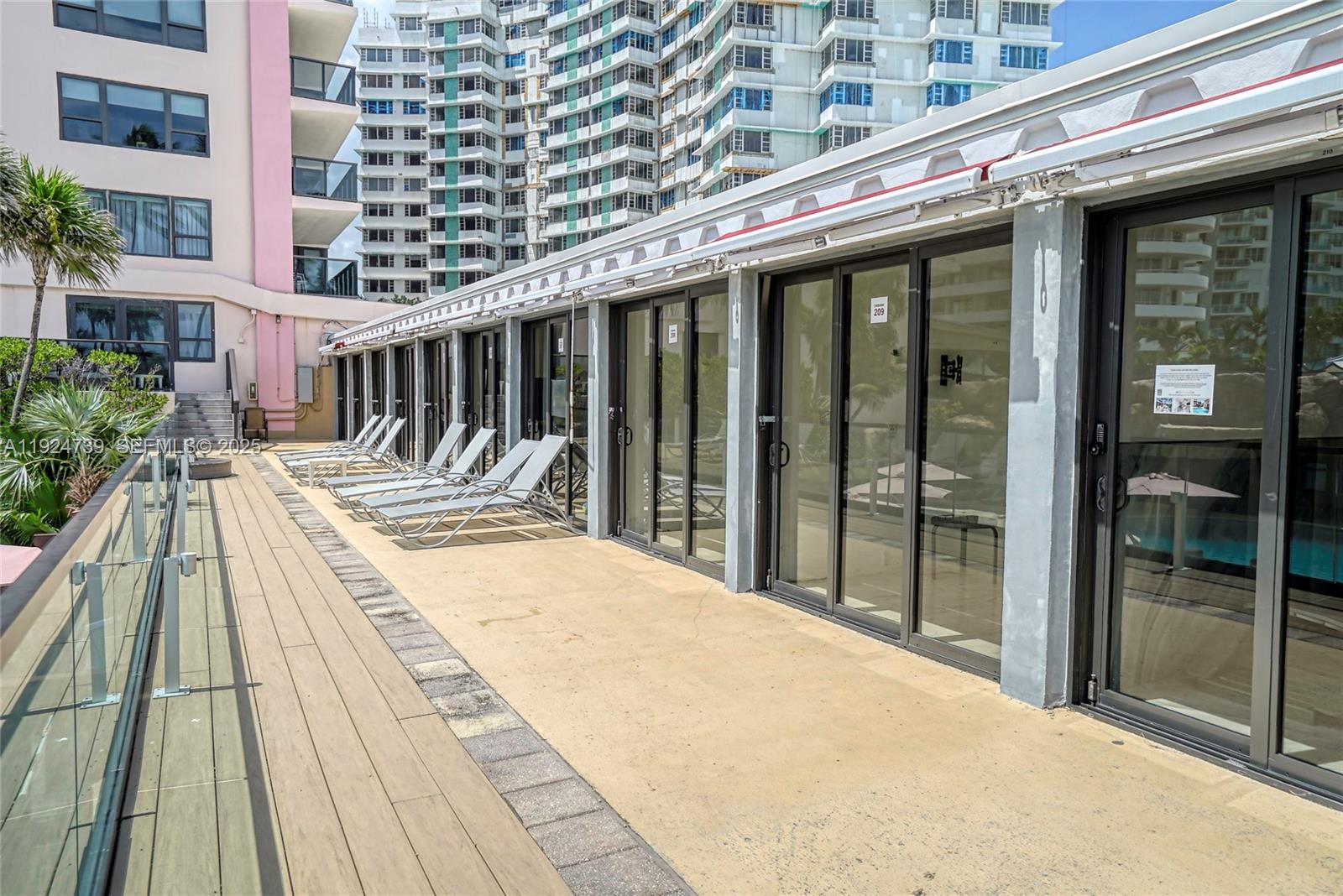 THE ALEXANDER CONDO - Residential