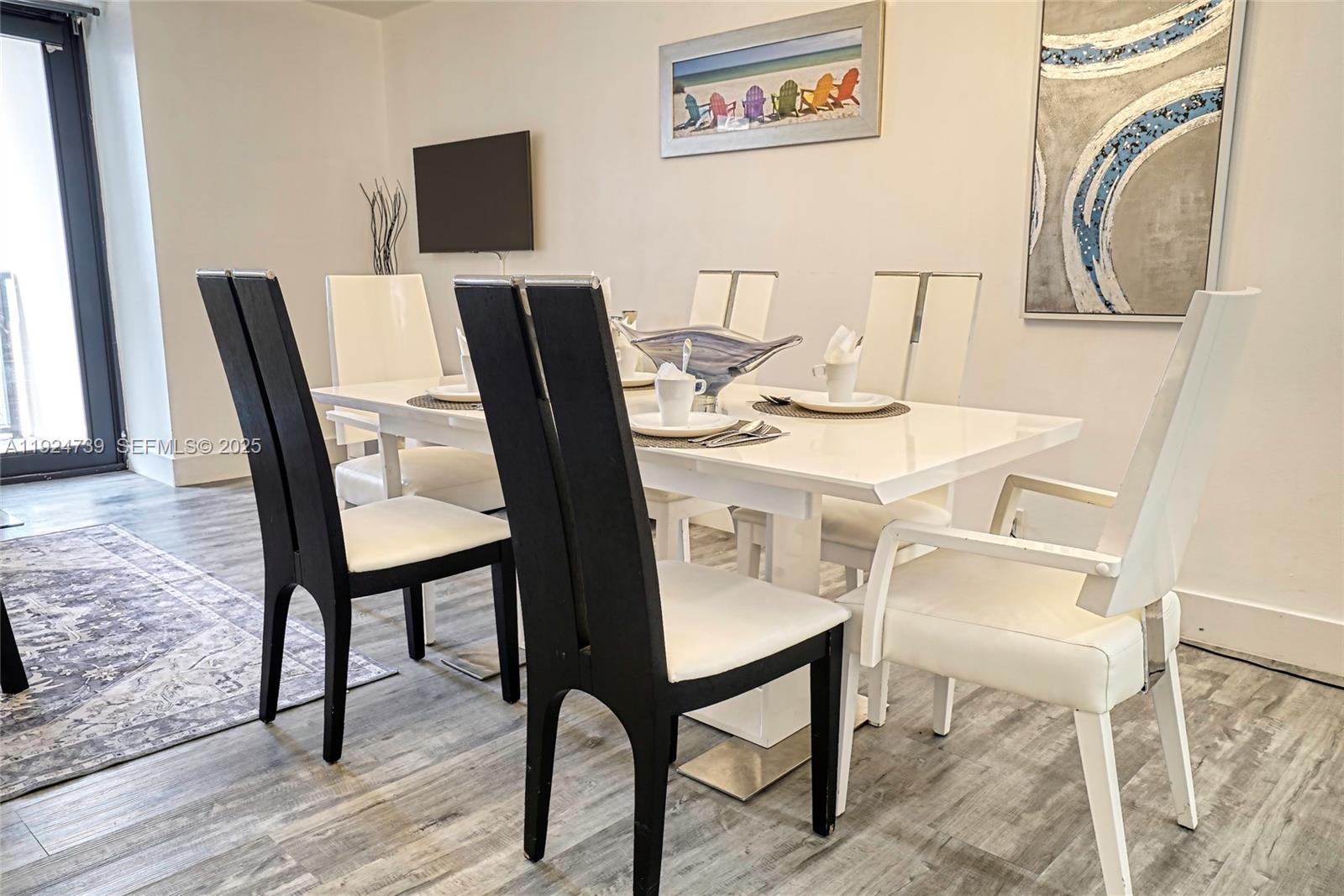 THE ALEXANDER CONDO - Residential