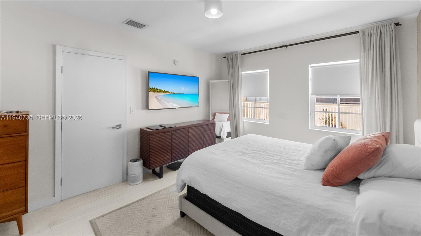 645 MICHIGAN AVE CONDO - Residential