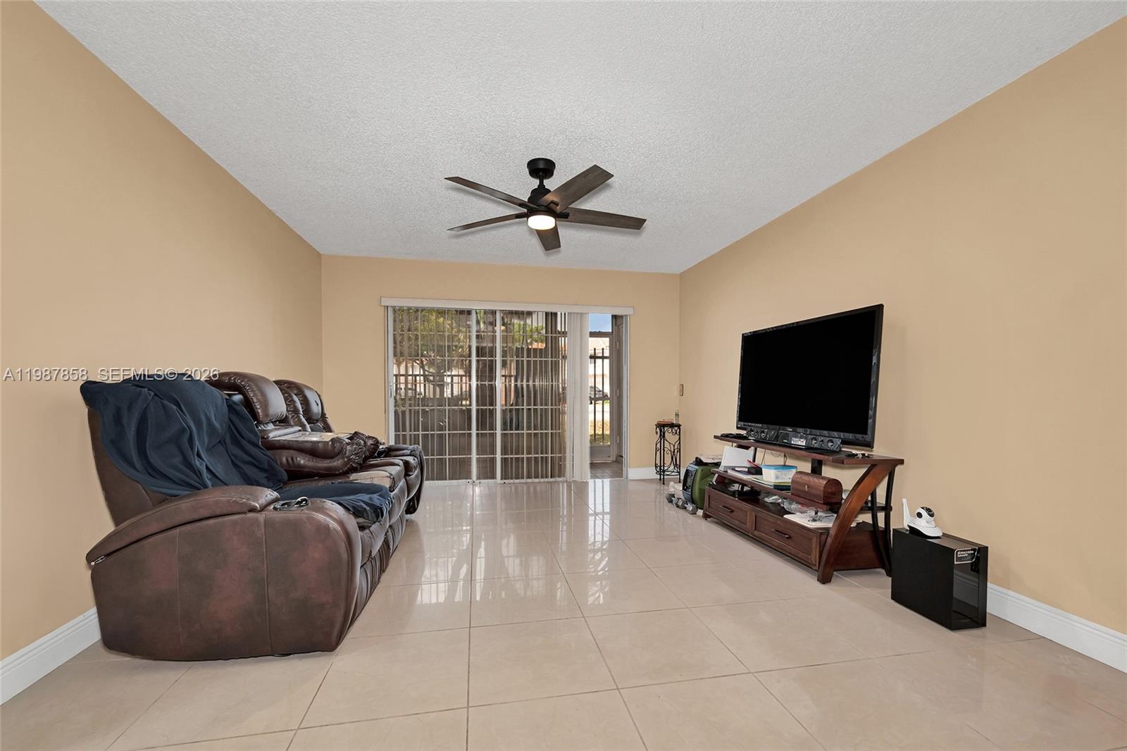 MAHOGANY KEY CONDO #3 - Residential Lease