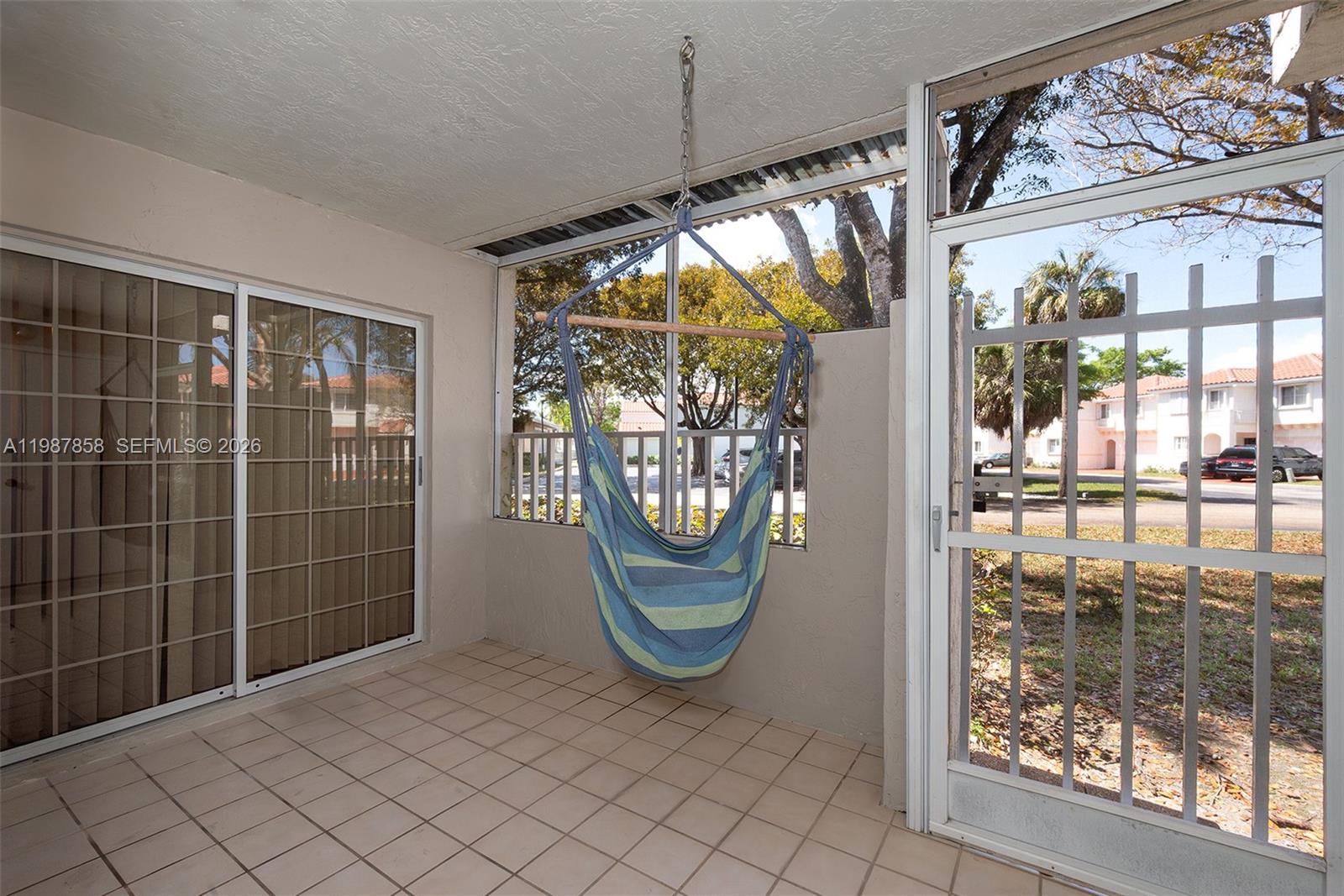 MAHOGANY KEY CONDO #3 - Residential Lease