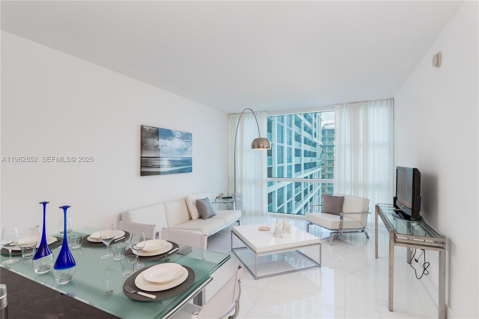 6801 Collins Ave 1415-