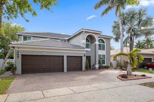 12724 NW 18TH CT, PEMBROKE PINES, FL 33028 - Image 4dce24232edc992a2df93e71acfcc081/704322215