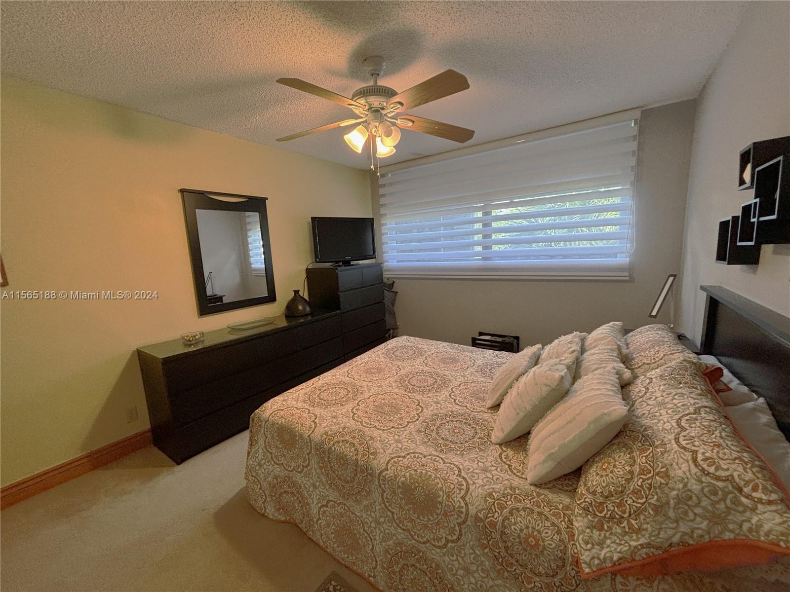 BLDG 6 OF COUNTRY CLUB AP - Residential