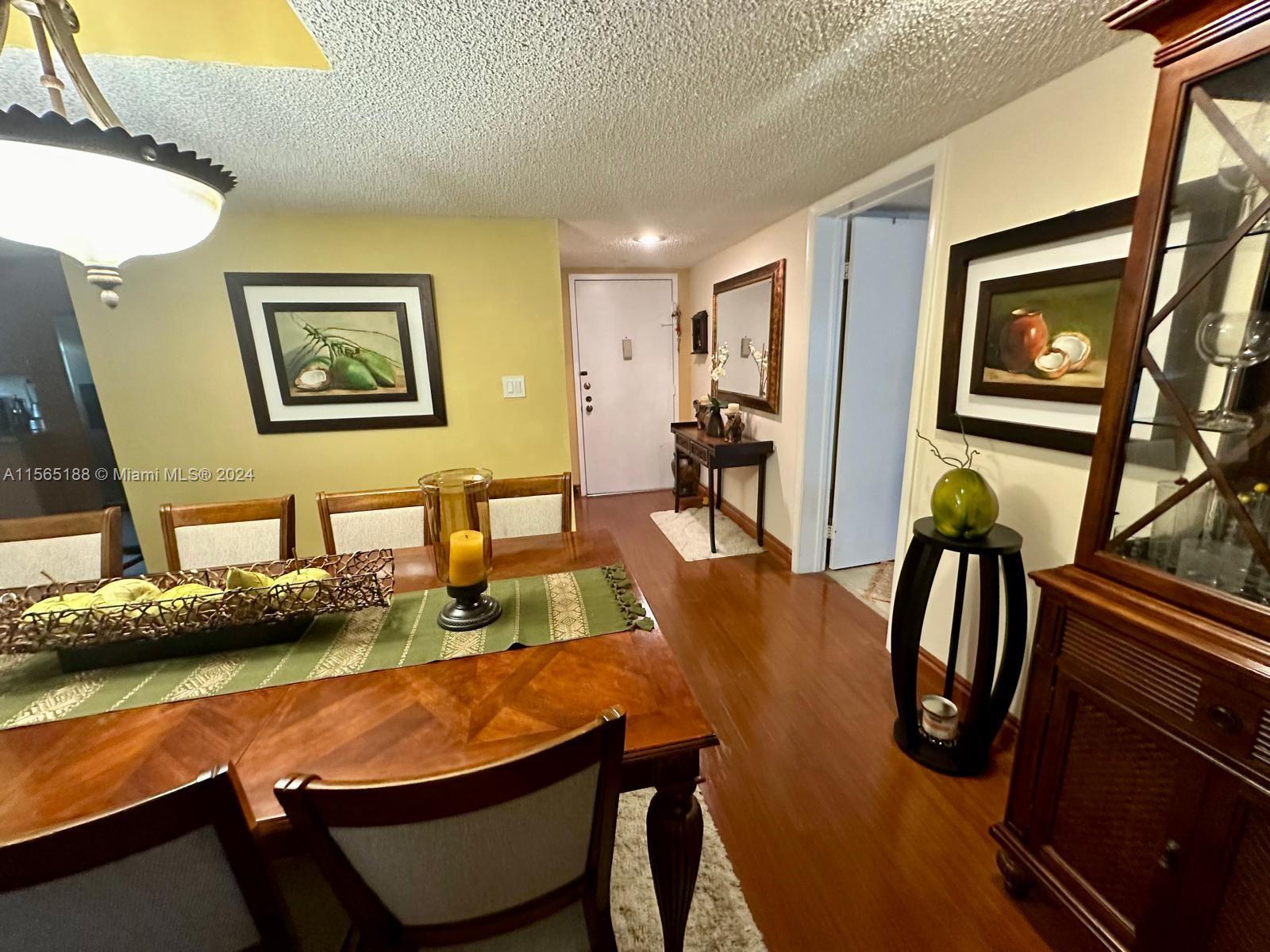 BLDG 6 OF COUNTRY CLUB AP - Residential