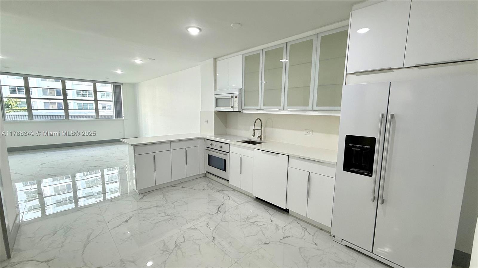 Rental Property at 999 Brickell Bay Dr 306, Miami, Broward County, Florida - Bathrooms: 1  - $2,250 MO.