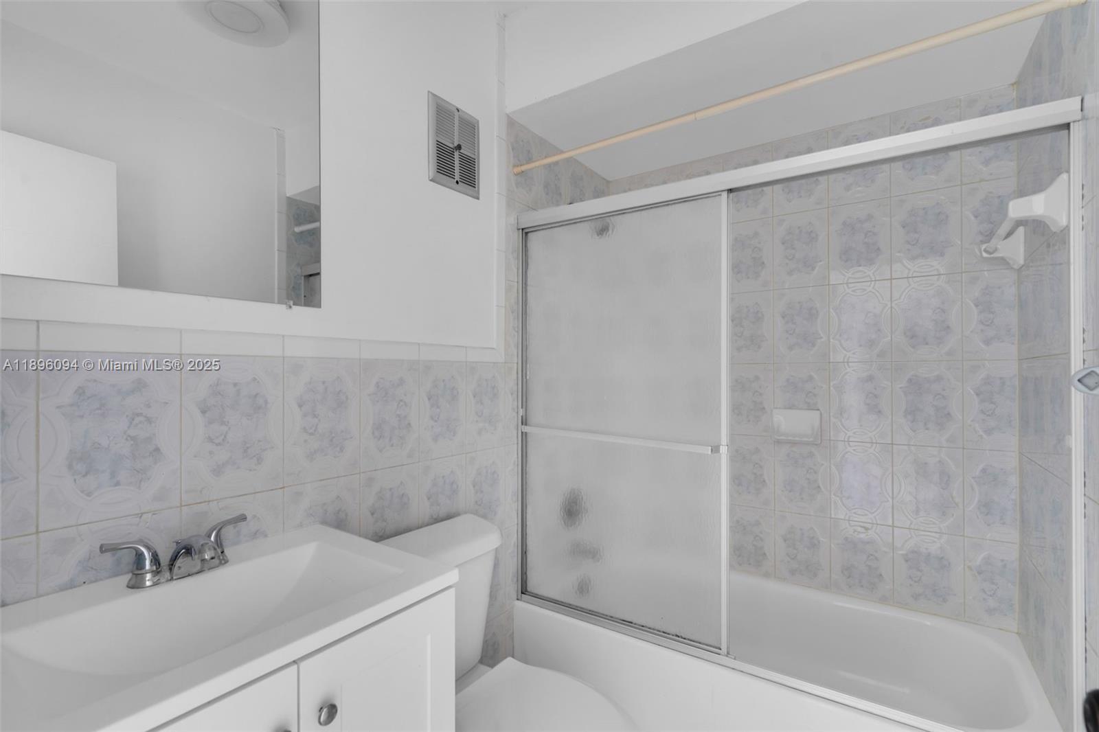 VILLA BISCAYA JARDINES CO - Residential