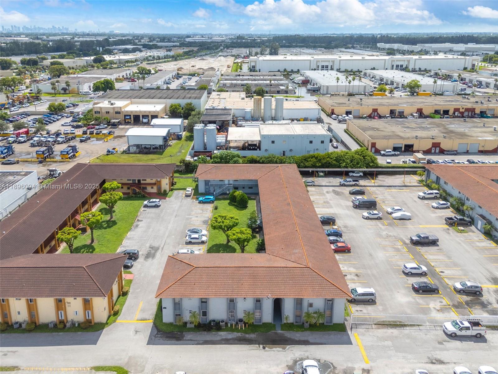 VILLA BISCAYA JARDINES CO - Residential