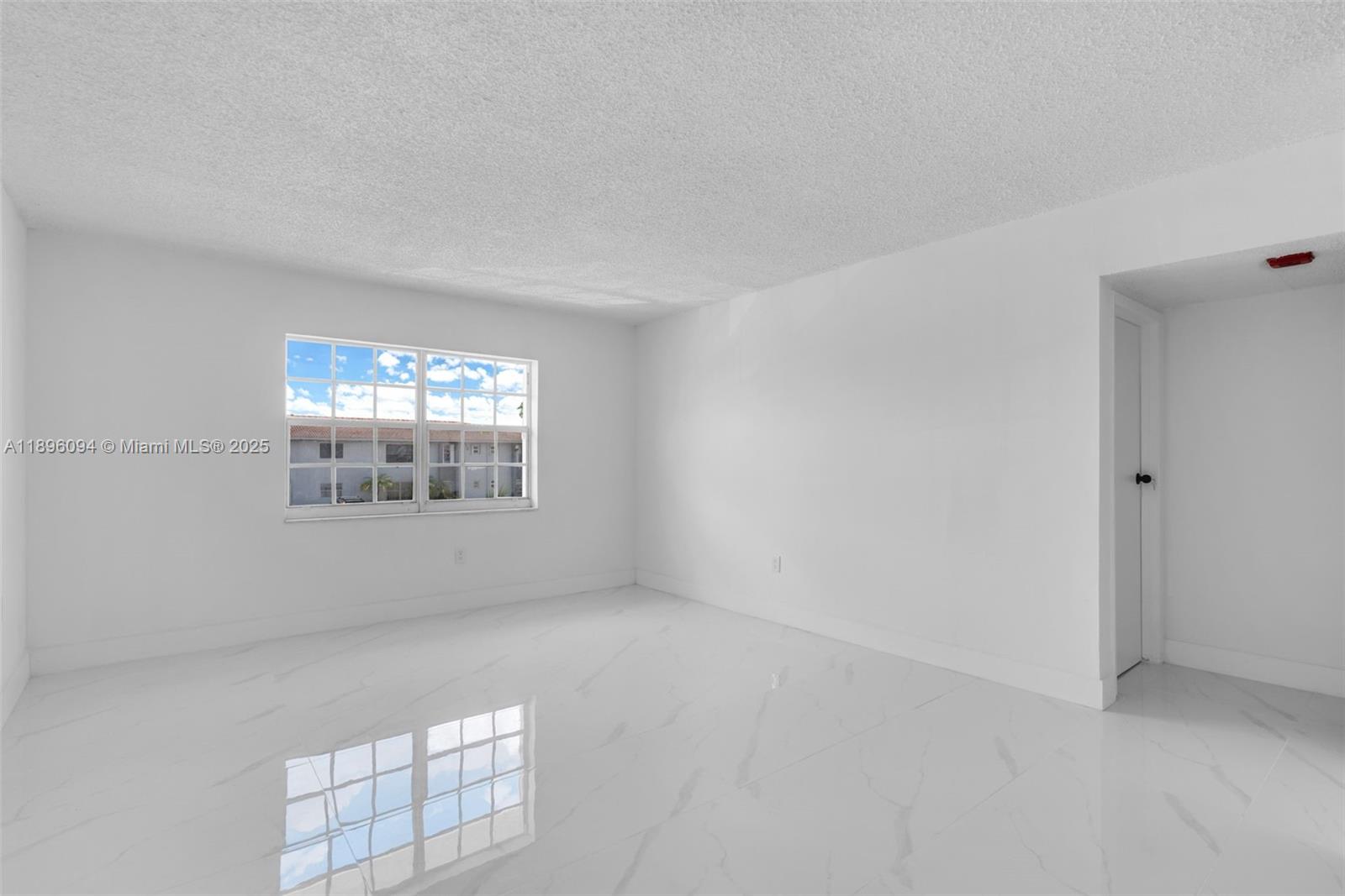 VILLA BISCAYA JARDINES CO - Residential