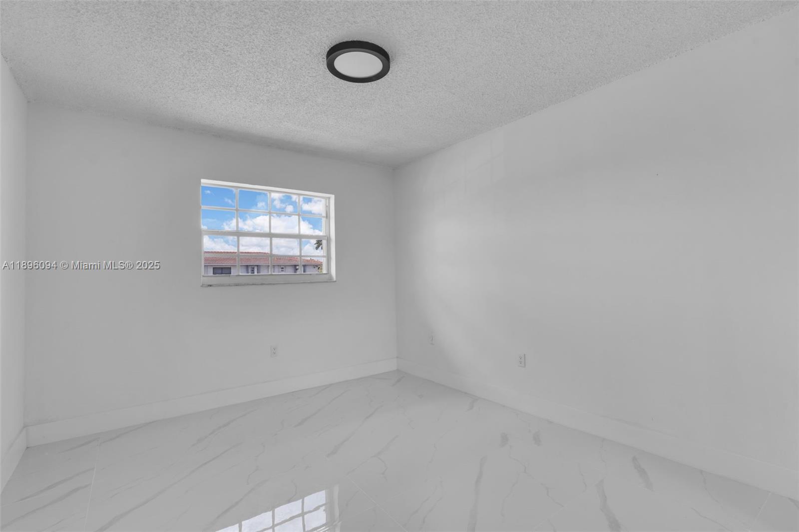 VILLA BISCAYA JARDINES CO - Residential