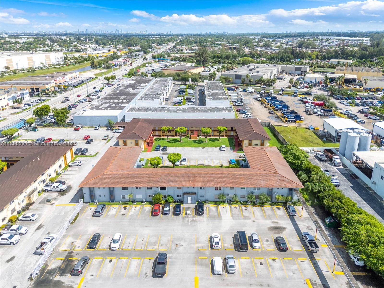 VILLA BISCAYA JARDINES CO - Residential