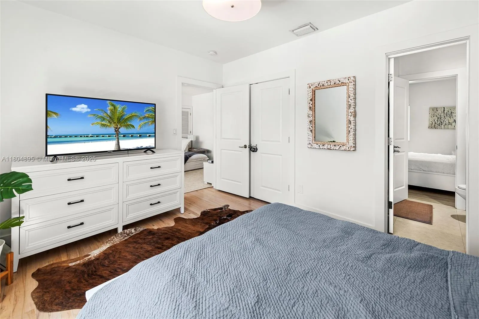 Miami Beach, Florida 33140, United States, 2 Bedrooms Bedrooms, ,1 BathroomBathrooms,Residential,Active,132832