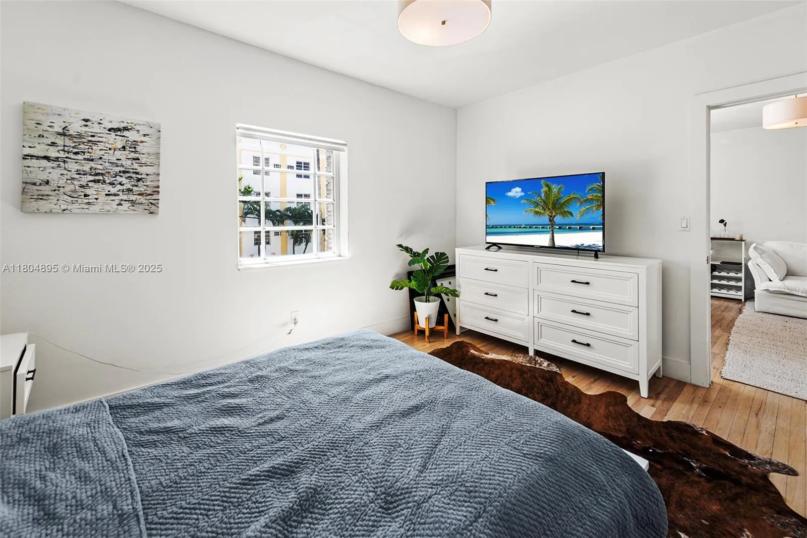 Miami Beach, Florida 33140, United States, 2 Bedrooms Bedrooms, ,1 BathroomBathrooms,Residential,Active,132832