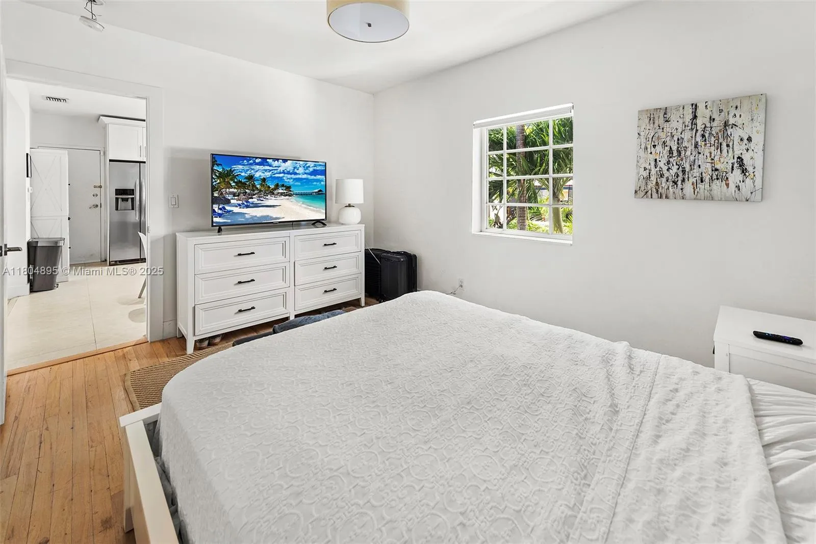 Miami Beach, Florida 33140, United States, 2 Bedrooms Bedrooms, ,1 BathroomBathrooms,Residential,Active,132832